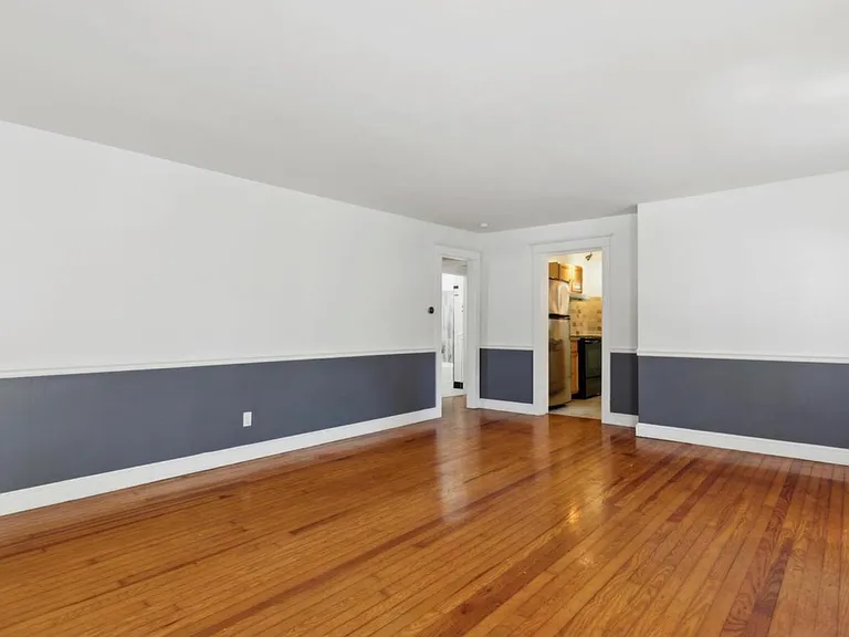 111 5th Ave #A — Photo 3