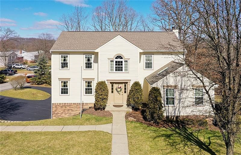 1st image of 454 Monmouth Dr