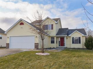 2492 River Bend Trl, Mayer, MN 55360