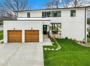 9219 E Best Ct, Effingham, IL 62401