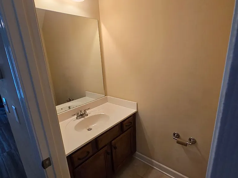 2121 Cason Ln — Photo 14