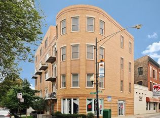 645 W Surf St #B8, Chicago, IL 60657