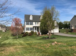 1071 Brigade Pl, Forest, VA 24551