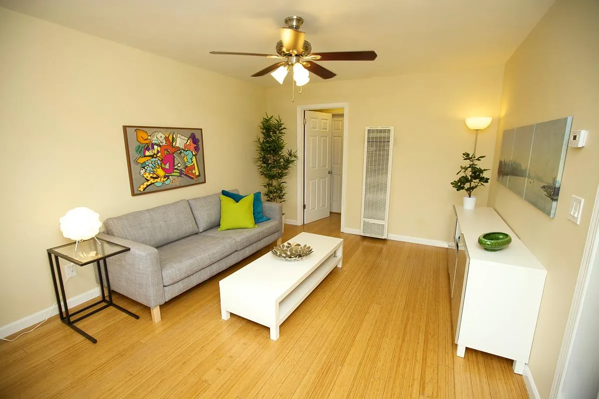 Revey Villa — Photo 1