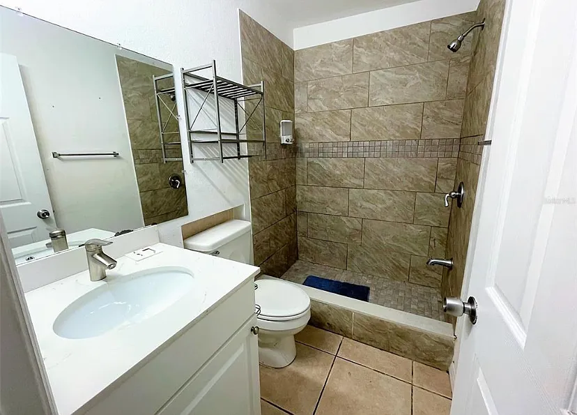 7009 N Central Ave — Photo 3