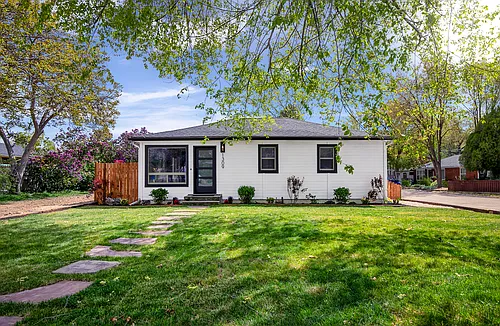1309 W Melrose St Photo 1