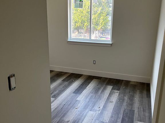 3rd image of 3202 Meridian St