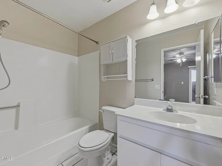 501 W Yukon Dr #4 — Photo 22