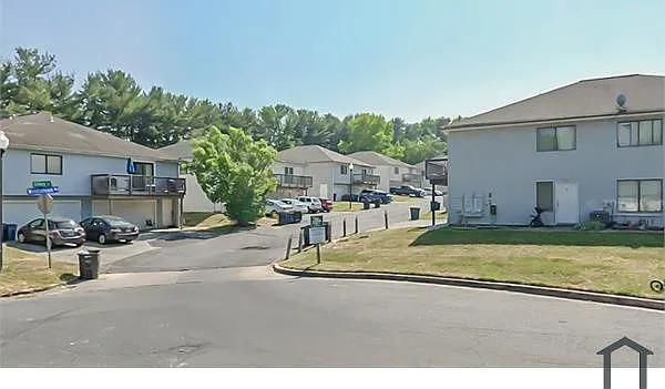 805 Windstream Way #B — Photo 2