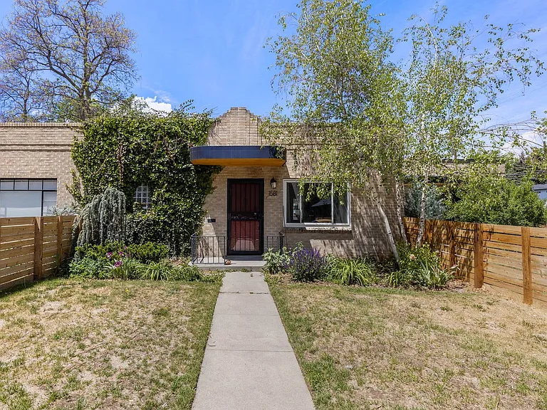 1581 Fairfax St — Photo 2