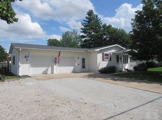 480 N 19th St, Hamilton, IL 62341