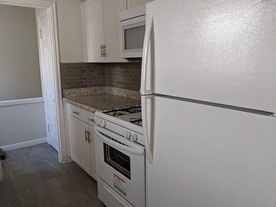 3 bed, 1356 sqft, $1,595 — Photo 4