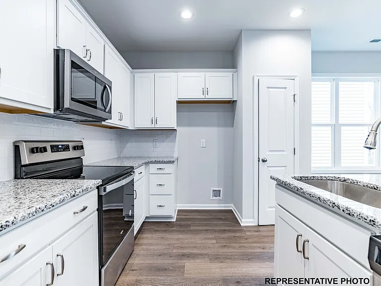 128 Sandpiper St — Photo 2