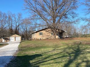 438 E Elm St, Huntsville, MO 65259
