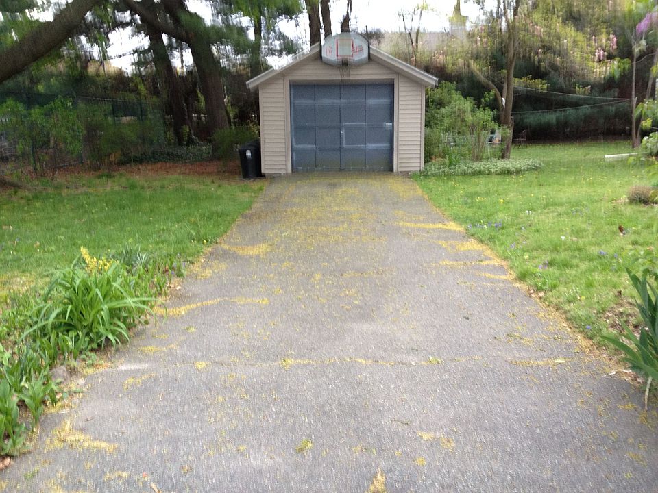 driveway to garage