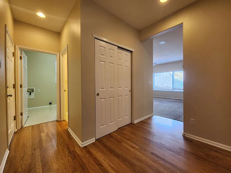 22359 E Lake Ln — Photo 9