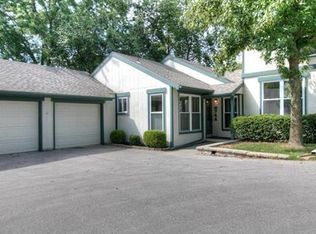 5744 NW Oregon Cir, Kansas City, MO 64151