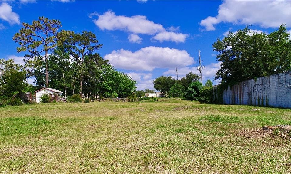 2nd image of 1813 Park Manor Dr