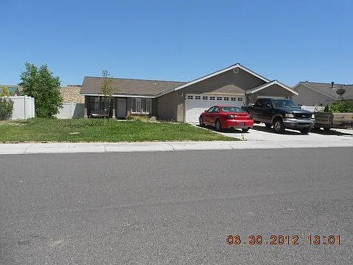 1401 Red Bluffs Way photo 1