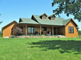 5500 Nicholson Rd, Fowlerville, MI 48836