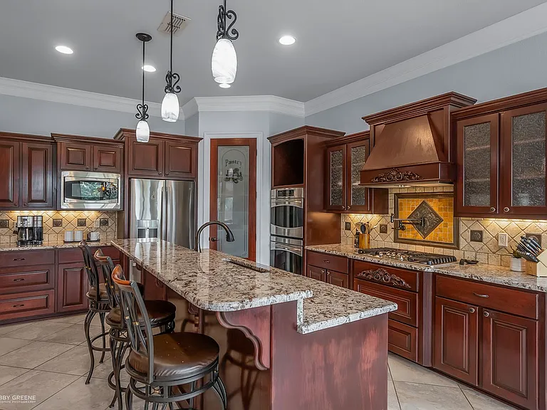205 Beau Sejour Dr — Photo 10