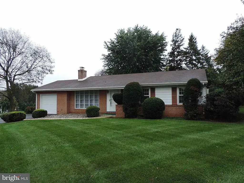 3360 Edenbridge Rd photo 1