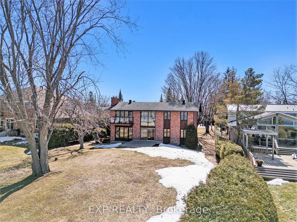 263 Grandview Rd, Ottawa, ON K2H 8B9