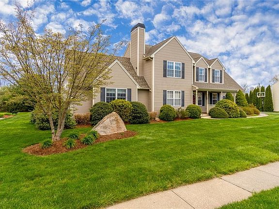 2nd image of 71 Petal Ln