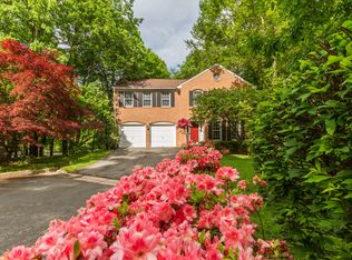 13 Avalon Ct, Bethesda, MD 20816