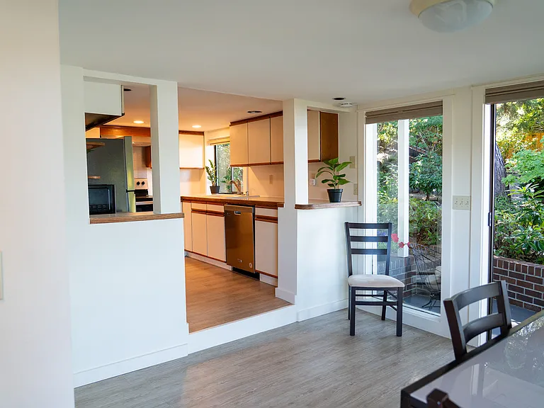 5811 Ward Ave NE — Photo 3