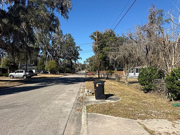 5th image of 2319 SE 45th Ter