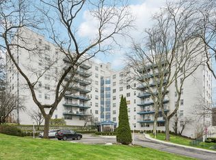 499 N Broadway #6M, White Plains, NY 10603