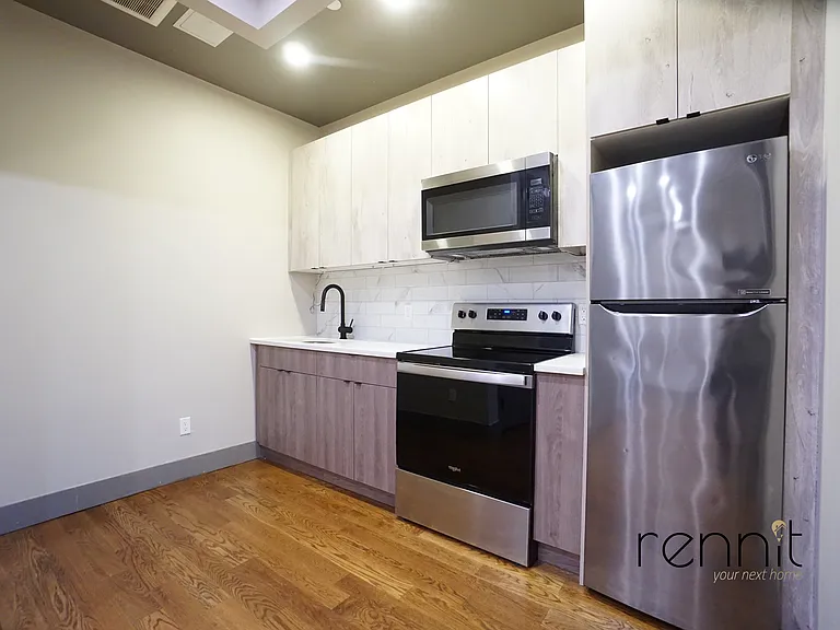 213 Troy Ave #4B — Photo 3