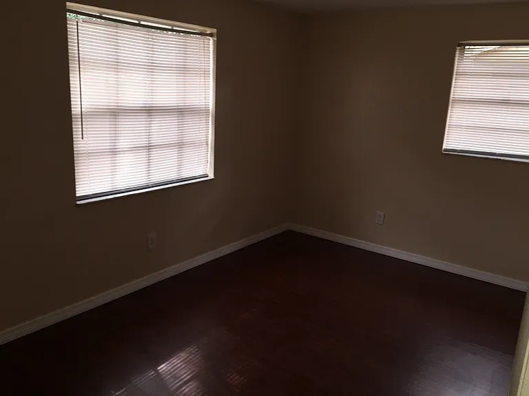 247 Oakwood Dr — Photo 6