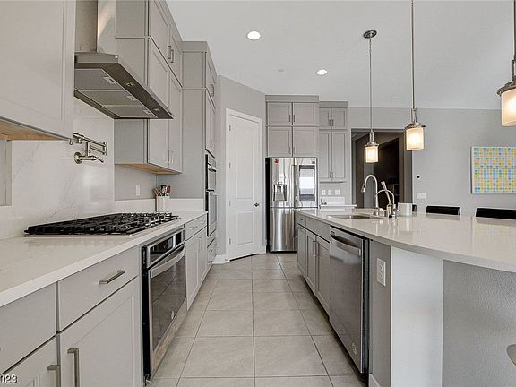 5th image of 2037 Alto Vista Dr