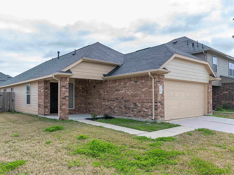 2438 W Werrington Way — Photo 3