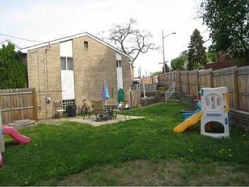 2nd image of 2764 Merwyn Ave