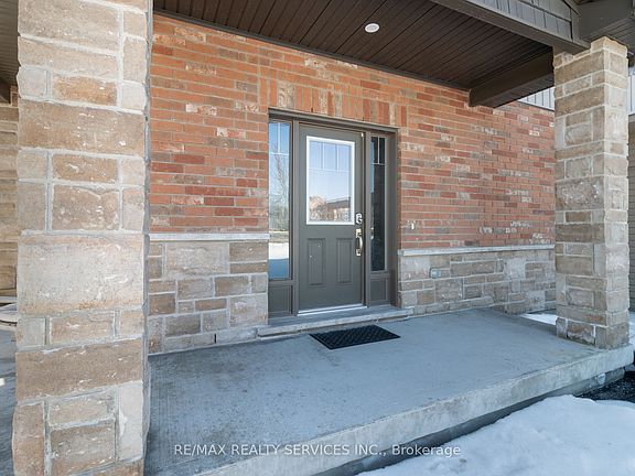 5th image of 118 Simmonds Dr #7