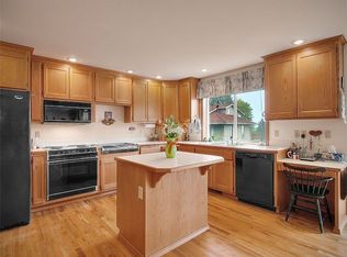 2416 Viewcrest Ave, Everett, WA 98203