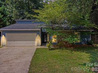 9201 Aylesbury Ln, Mint Hill, NC 28227