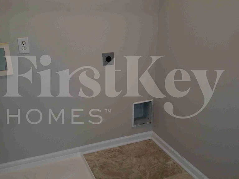3760 Thornaby Cir — Photo 30
