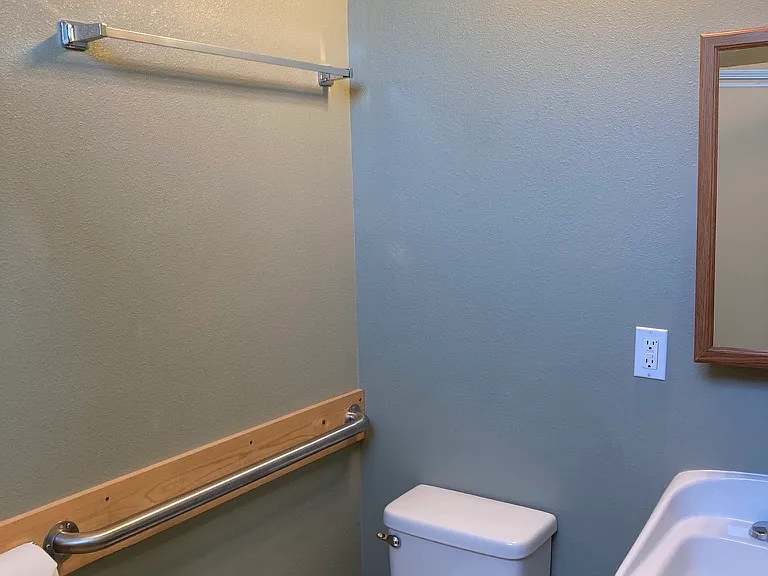 1095 W 7th Ave #9 — Photo 27