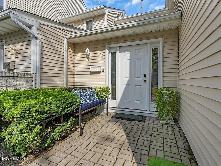 215 W Morgan Ave #13 — Photo 2