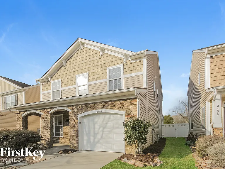 2440 Sonoma Valley Dr — Photo 2
