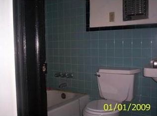 633 W 9th St APT B, Riviera Beach, FL 33404