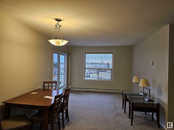 4th image of 4310 33rd St #304