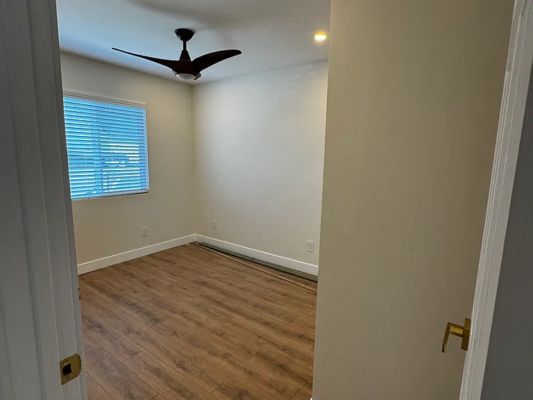 4920 Rockford Dr — Photo 11