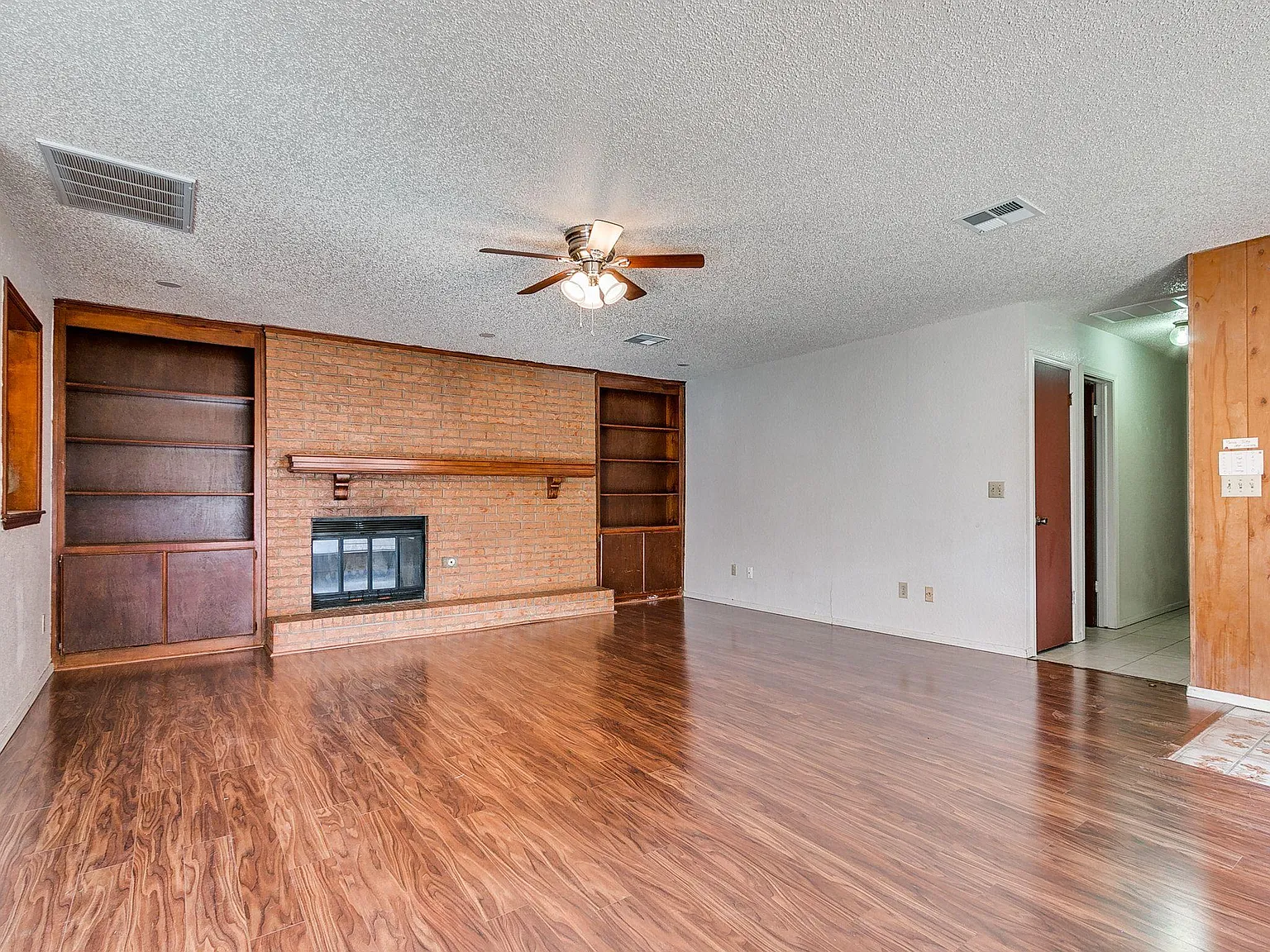 3 bed, $1,550 — Photo 4
