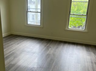 231 3rd St, Gloucester City, NJ 08030