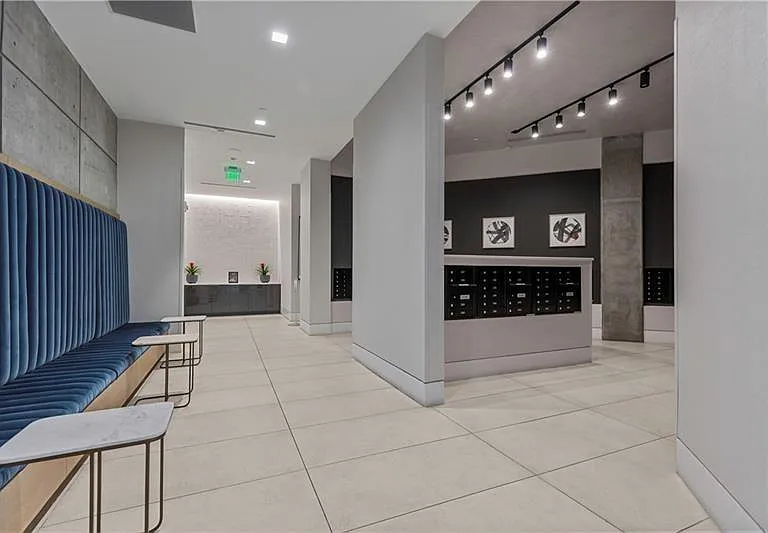 788 W Marietta St #806 — Photo 4